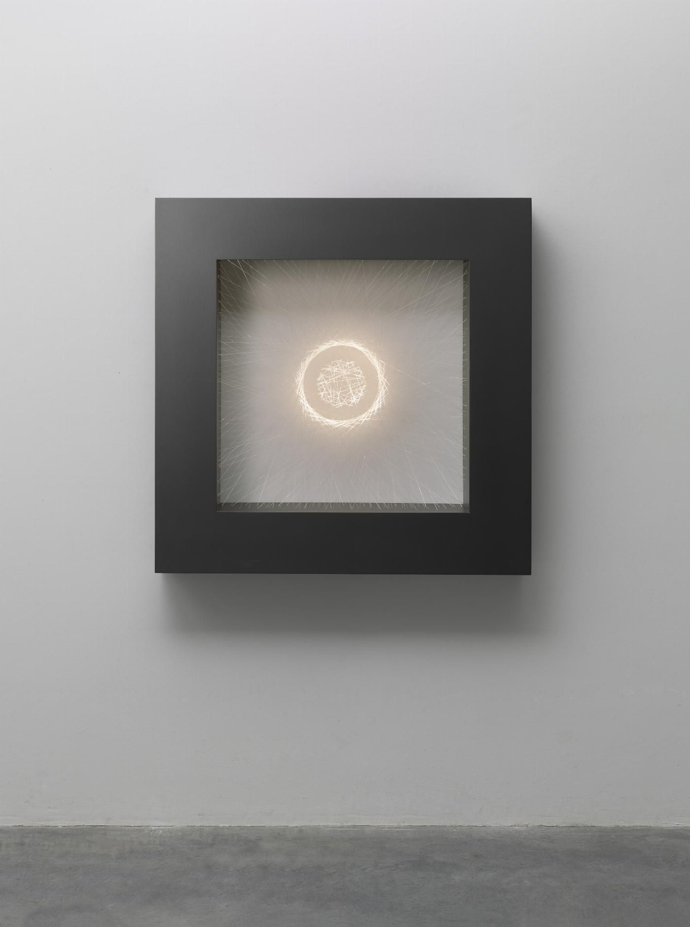 escutura mural luminosa